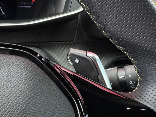 Peugeot 208 1.2 Hybrid 145 e-DCS6 GT | Navigatie | Adaptieve Cruise | Camera | Apple Carplay & Android Auto |... ActivLease financial lease