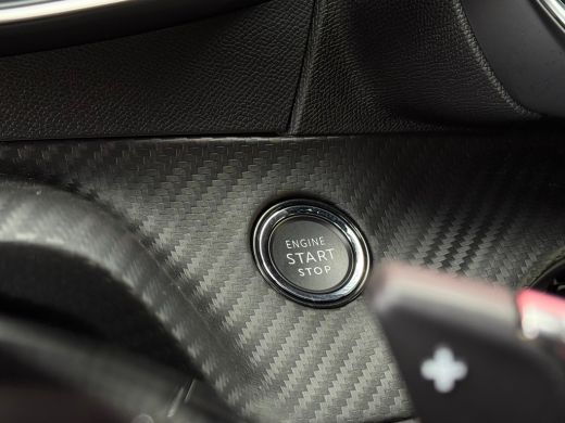 Peugeot 208 1.2 Hybrid 145 e-DCS6 GT | Navigatie | Adaptieve Cruise | Camera | Apple Carplay & Android Auto |... ActivLease financial lease