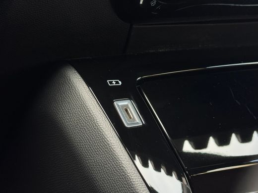 Peugeot 208 1.2 Hybrid 145 e-DCS6 GT | Navigatie | Adaptieve Cruise | Camera | Apple Carplay & Android Auto |... ActivLease financial lease