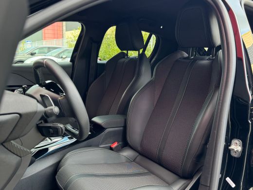 Peugeot 208 1.2 Hybrid 145 e-DCS6 GT | Navigatie | Adaptieve Cruise | Camera | Apple Carplay & Android Auto |... ActivLease financial lease
