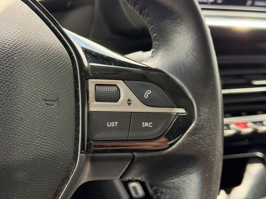 Peugeot 208 1.2 PureTech Blue Lease Allure Camera | Parkeersensoren | Full map navigatie | Carplay/android au... ActivLease financial lease