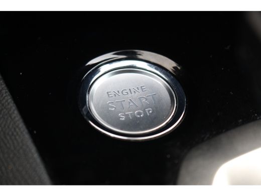 Peugeot 3008 1.2 GT Line Avantage Aut. | Elec. Achterklep | Camera | Pdc | Navi | Cruise | Carplay | | Achterb... ActivLease financial lease