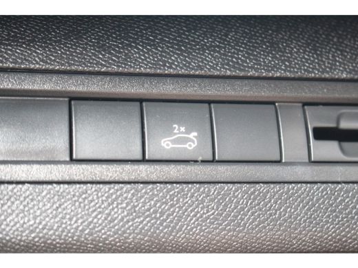 Peugeot 3008 1.2 GT Line Avantage Aut. | Elec. Achterklep | Camera | Pdc | Navi | Cruise | Carplay | | Achterb... ActivLease financial lease