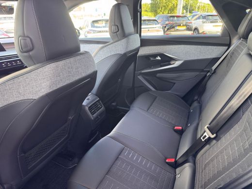Peugeot 3008 1.2 Hybrid 136PK GT Automaat | Stoel + Stuurverwarming | Camera | Elektrische Achterklep | Apple ... ActivLease financial lease
