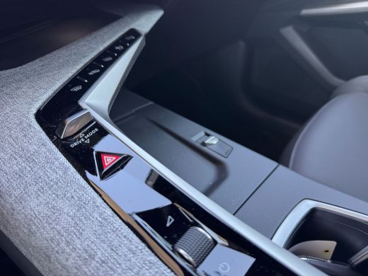Peugeot 3008 1.2 Hybrid 136PK GT Automaat | Stoel + Stuurverwarming | Camera | Elektrische Achterklep | Apple ... ActivLease financial lease