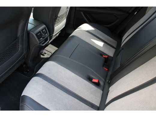 Peugeot 3008 1.6 HYbrid 225 GT | Black Pack | Alcantara | Camera | Navigatie | Focal | ActivLease financial lease