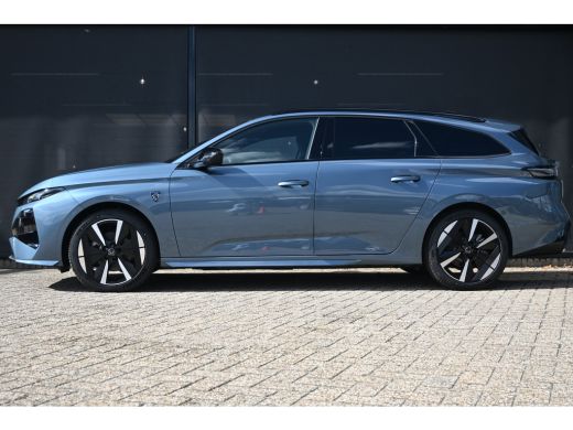 Peugeot e-308 GT 54 kWh DEMO-DEAL! | Adaptief Cruise Control | Dodehoek Detectie | Warmtepomp | Elektr & Massag... ActivLease financial lease
