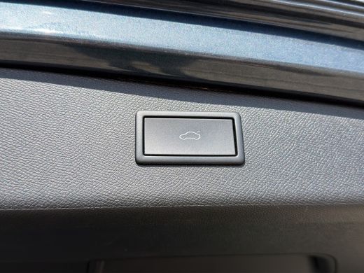 Seat Leon Sportstourer 1.5 eTSI FR Business Intense | Trekhaak | Stuur+Stoelverwarming | Apple Carplay/Andr... ActivLease financial lease