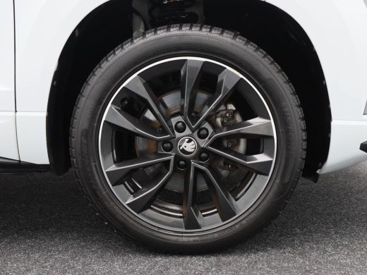 Skoda Karoq 1.5 TSi 150 Pk Automaat Sportline Business | Trekhaak | Stoel/Stuurverwarming | Panorama dak | Ma... ActivLease financial lease