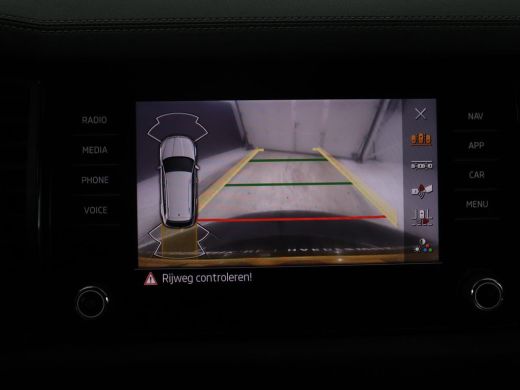 Skoda Kodiaq | Leder | Memory | Adaptive cruise | Stoelverwarming | Camera | Park assist | Sfeerverlichting | ... ActivLease financial lease