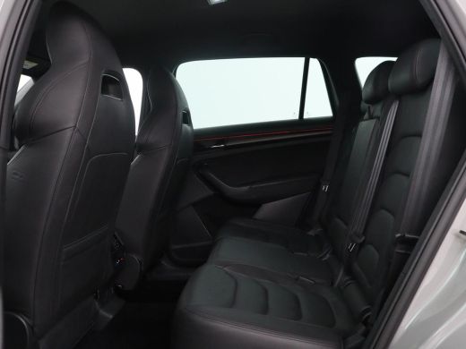 Skoda Kodiaq | Leder | Memory | Adaptive cruise | Stoelverwarming | Camera | Park assist | Sfeerverlichting | ... ActivLease financial lease