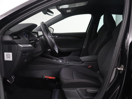 Skoda Octavia Combi1.5 e-TSI Sport Business | Stoelverwarming | Cruise control | Sfeerverlichting | Carplay | N... ActivLease financial lease