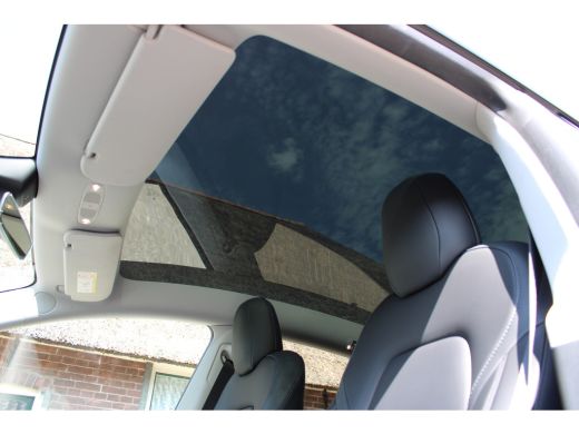 Tesla Model Y Long Range AWD 75 kWh SOh 91% PANO LEER LED 95000KM!!! ActivLease financial lease