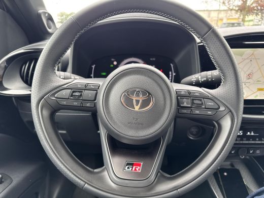 Toyota Aygo Hybrid 115 GR Sport | Cabriodak | Apple CarPlay/Android auto ActivLease financial lease