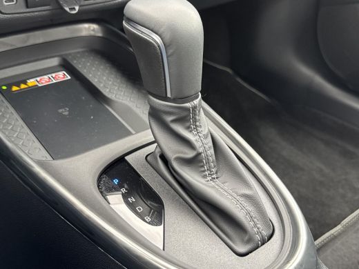 Toyota Aygo Hybrid 115 GR Sport | Cabriodak | Apple CarPlay/Android auto ActivLease financial lease