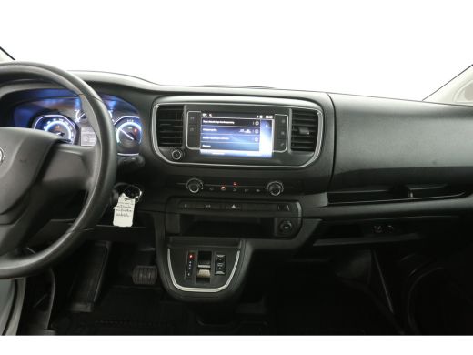 Toyota ProAce 75 kWh L2H1 Long Range | Snelladen | SOH 99% | Airco | Cruise | 3 Zits | Carplay | Parkeersens. ActivLease financial lease