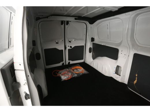 Toyota ProAce 75 kWh L2H1 Long Range | Snelladen | SOH 99% | Airco | Cruise | 3 Zits | Carplay | Parkeersens. ActivLease financial lease