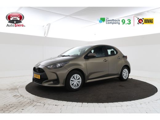 Toyota Yaris 1.5 VVT-i Active 5 Deurs Navigatie, Airco ActivLease financial lease