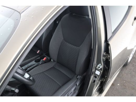 Toyota Yaris 1.5 VVT-i Active 5 Deurs Navigatie, Airco ActivLease financial lease