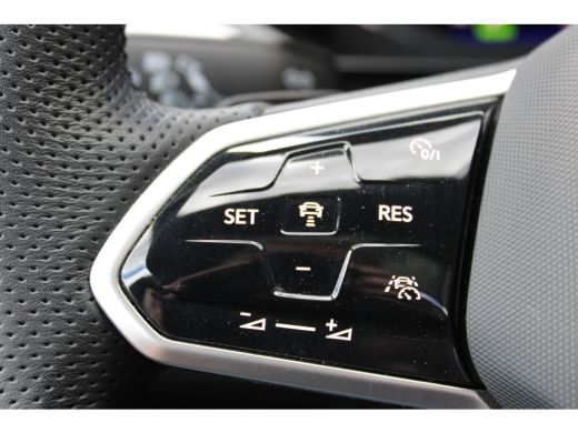 Volkswagen Arteon 1.4 TSI eHybrid R-Line PHEV SOh 98.1% PANO STAND LED 23000KM!!! ActivLease financial lease