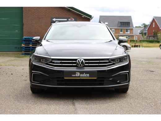 Volkswagen Passat Variant 1.4 TSI PHEV GTE Business SOh 91,2% IQ LIGHT NAVI PANO TREKHAAK 134000KM!!! ActivLease financial lease