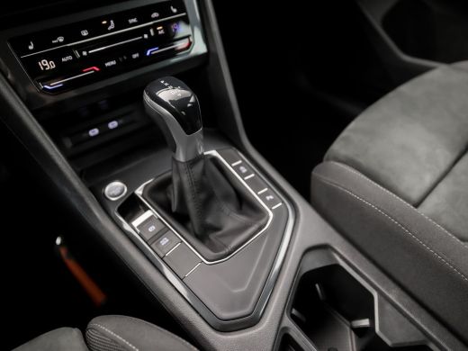 Volkswagen Tiguan 1.5 TSI Life Sport 150Pk Automaat (VIRTUAL COCKPIT, APPLE CARPLAY, CLIMATE, KEYLESS, STOELVERWARM... ActivLease financial lease