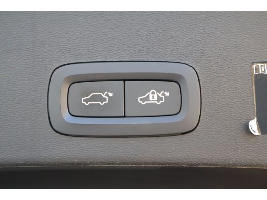 Volvo  XC40 T4 R-Design | Cruise Adapt. | Nubuck | Trekhaak | ActivLease financial lease
