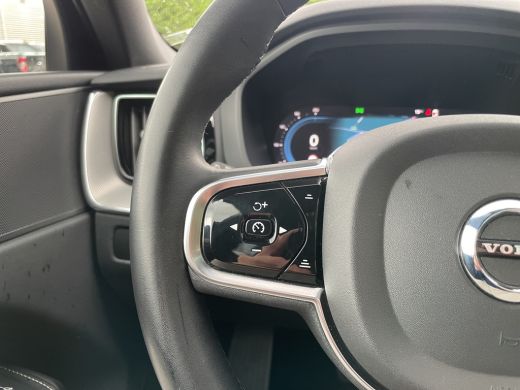 Volvo  XC60 2.0 T6 Plug-in hybrid AWD Plus Dark Long Range | SOH 97% | Pano | Trekhaak | Stoelverwarming | Ca... ActivLease financial lease