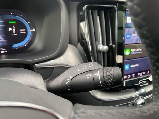 Volvo  XC60 2.0 T6 Plug-in hybrid AWD Plus Dark Long Range | SOH 97% | Pano | Trekhaak | Stoelverwarming | Ca... ActivLease financial lease