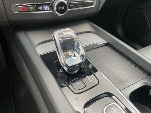 Volvo  XC60 2.0 T6 Plug-in hybrid AWD Plus Dark Long Range | SOH 97% | Pano | Trekhaak | Stoelverwarming | Ca... ActivLease financial lease