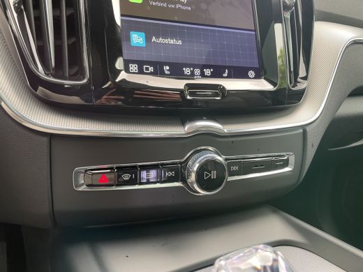 Volvo  XC60 2.0 T6 Plug-in hybrid AWD Plus Dark Long Range | SOH 97% | Pano | Trekhaak | Stoelverwarming | Ca... ActivLease financial lease