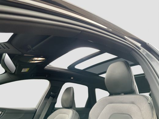 Volvo  XC60 2.0 T6 Plug-in hybrid AWD Plus Dark Long Range | SOH 97% | Pano | Trekhaak | Stoelverwarming | Ca... ActivLease financial lease