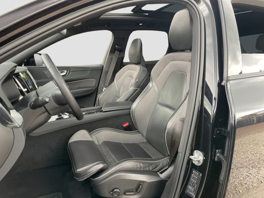 Volvo  XC60 2.0 T6 Plug-in hybrid AWD Plus Dark Long Range | SOH 97% | Pano | Trekhaak | Stoelverwarming | Ca... ActivLease financial lease