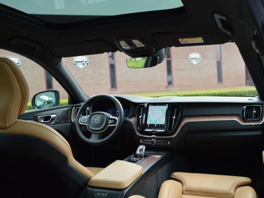 Volvo  XC60 T6 Recharge AWD Plus Dark | Trekhaak | SOH 100% ActivLease financial lease