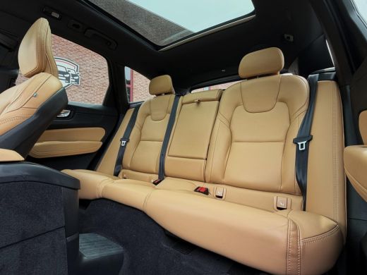 Volvo  XC60 T6 Recharge AWD Plus Dark | Trekhaak | SOH 100% ActivLease financial lease
