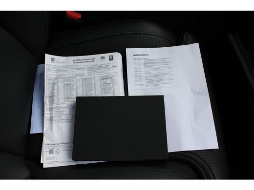 Volvo  XC90 2.0 T8 Recharge AWD R-DESIGN SOh 100% LUCHT LEER NAVI B&W 134000KM!!! ActivLease financial lease