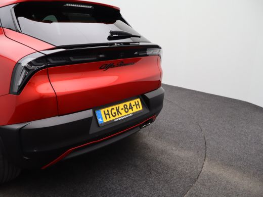 Alfa Romeo Junior 1.2 Turbo Hybrid Ibrida Speciale | Camera | Parkeersensoren | Dodehoekdetectie | Navigatie | Crui... ActivLease financial lease
