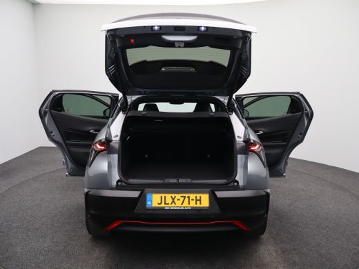 Alfa Romeo Junior Elettrica Veloce 54 kWh 280 PK! | Sperdifferentieel | Sabelt Kuipstoelen | Camera | Parkeersensor... ActivLease financial lease