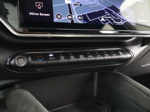 Alfa Romeo Junior Elettrica Veloce 54 kWh 280 PK! | Sperdifferentieel | Sabelt Kuipstoelen | Camera | Parkeersensor... ActivLease financial lease