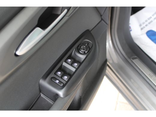 Alfa Romeo Tonale 1.5T Hybrid Veloce | Lederen bekleding | Adaptieve cruise control | Stoelventilatie voor | Matrix... ActivLease financial lease
