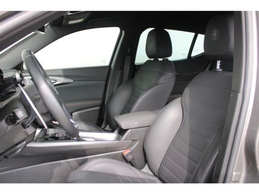 Alfa Romeo Tonale 1.5T Hybrid Veloce | Lederen bekleding | Adaptieve cruise control | Stoelventilatie voor | Matrix... ActivLease financial lease
