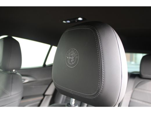 Alfa Romeo Tonale 1.5T Hybrid Veloce | Lederen bekleding | Adaptieve cruise control | Stoelventilatie voor | Matrix... ActivLease financial lease