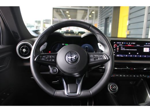 Alfa Romeo Tonale 1.5T Hybrid Veloce | Lederen bekleding | Adaptieve cruise control | Stoelventilatie voor | Matrix... ActivLease financial lease