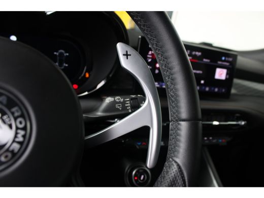 Alfa Romeo Tonale 1.5T Hybrid Veloce | Lederen bekleding | Adaptieve cruise control | Stoelventilatie voor | Matrix... ActivLease financial lease