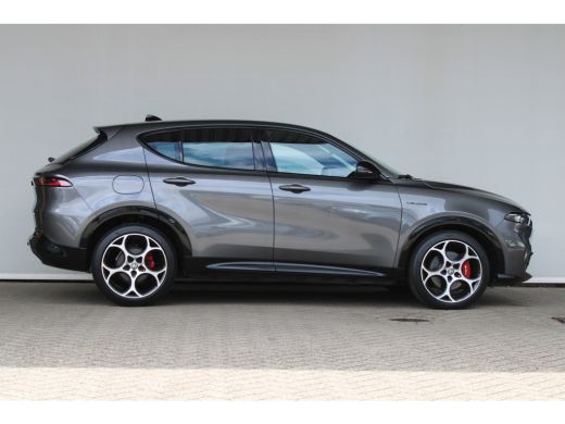Alfa Romeo Tonale 1.5T Hybrid Veloce | Lederen bekleding | Adaptieve cruise control | Stoelventilatie voor | Matrix... ActivLease financial lease