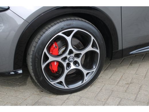 Alfa Romeo Tonale 1.5T Hybrid Veloce | Lederen bekleding | Adaptieve cruise control | Stoelventilatie voor | Matrix... ActivLease financial lease