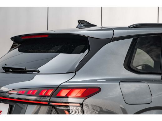 Audi Q3 1.5 e-hybrid S edition 272PK | 360 camera | Adaptief onderstel | Elek. Stoelen incl geheugen | Ma... ActivLease financial lease
