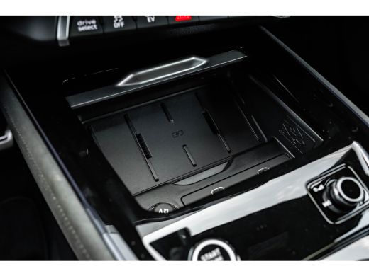 Audi Q3 1.5 e-hybrid S edition 272PK | 360 camera | Adaptief onderstel | Elek. Stoelen incl geheugen | Ma... ActivLease financial lease