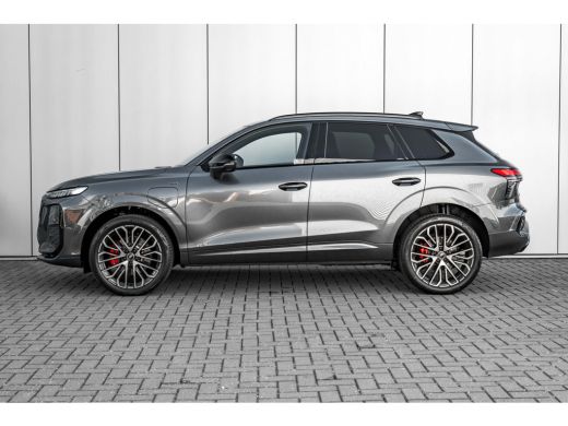 Audi Q3 1.5 e-hybrid S edition 272PK | 360 camera | Adaptief onderstel | Elek. Stoelen incl geheugen | Ma... ActivLease financial lease