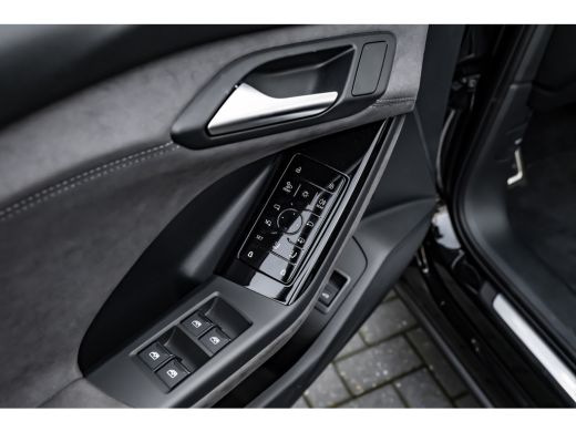 Audi Q6 e-tron S edition performance 100 kWh 306PK | Trekhaak | Luchtvering | Panoramadak | Head-up display | Ba... ActivLease financial lease